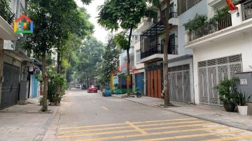Bán nhà thấp tầng TT10 khu đô thị Văn Phú full nội thất, giá cực tốt TT10 khu đô thị Văn Phú