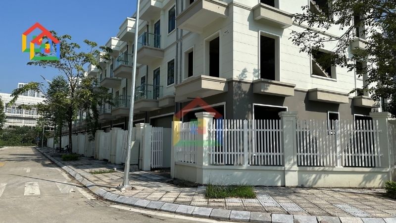 Mặt đường liền kề B46 KĐT Geleximco Mặt đường liền kề B46 KĐT Geleximco