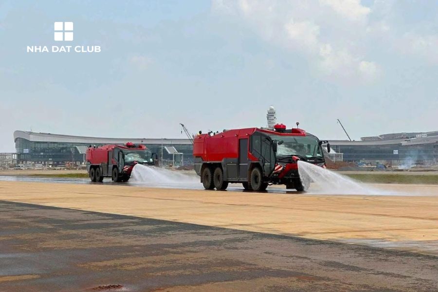 Xe dọn dẹp, làm sạch đường băng